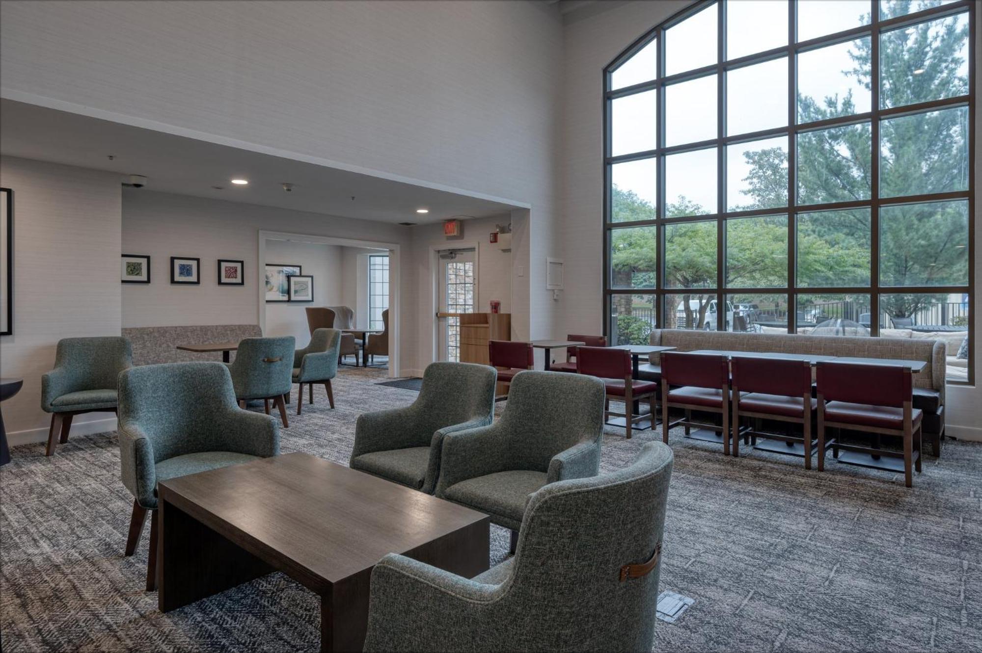 Staybridge Suites Allentown Airport Lehigh Valley, An Ihg Hotel 外观 照片